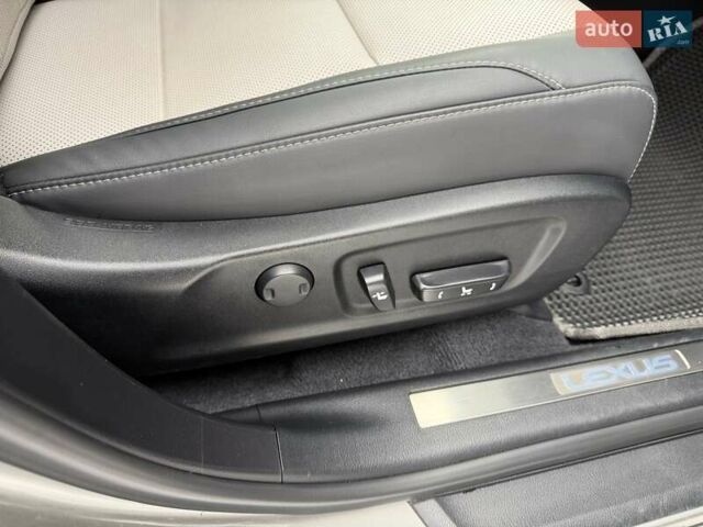 Серый Лексус РХ, объемом двигателя 3.46 л и пробегом 47 тыс. км за 53500 $, фото 28 на Automoto.ua