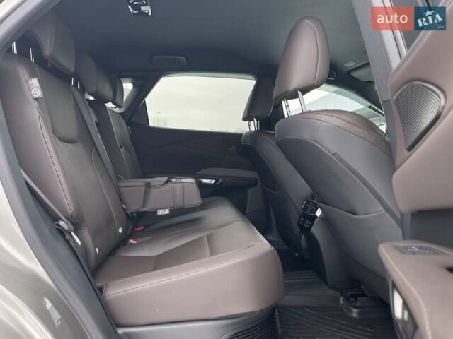 Серый Лексус РХ, объемом двигателя 2.5 л и пробегом 26 тыс. км за 82000 $, фото 29 на Automoto.ua