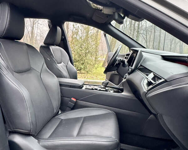 Серый Лексус РХ, объемом двигателя 2.39 л и пробегом 40 тыс. км за 63999 $, фото 164 на Automoto.ua