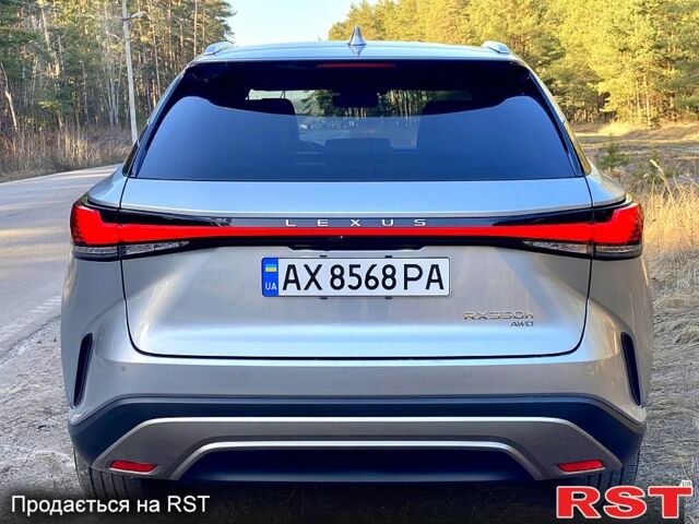 Серый Лексус РХ, объемом двигателя 2.5 л и пробегом 33 тыс. км за 63500 $, фото 5 на Automoto.ua