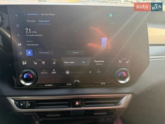 Сірий Лексус РХ, об'ємом двигуна 2.39 л та пробігом 50 тис. км за 76500 $, фото 33 на Automoto.ua