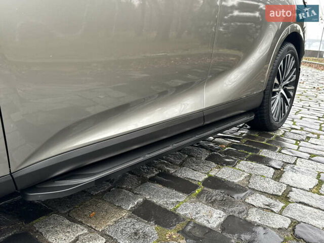 Серый Лексус РХ, объемом двигателя 2.39 л и пробегом 40 тыс. км за 63999 $, фото 136 на Automoto.ua