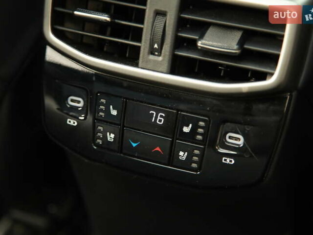 Сірий Лексус РХ, об'ємом двигуна 2.39 л та пробігом 16 тис. км за 77000 $, фото 28 на Automoto.ua