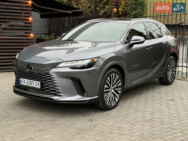 Сірий Лексус РХ, об'ємом двигуна 2.39 л та пробігом 32 тис. км за 56500 $, фото 2 на Automoto.ua