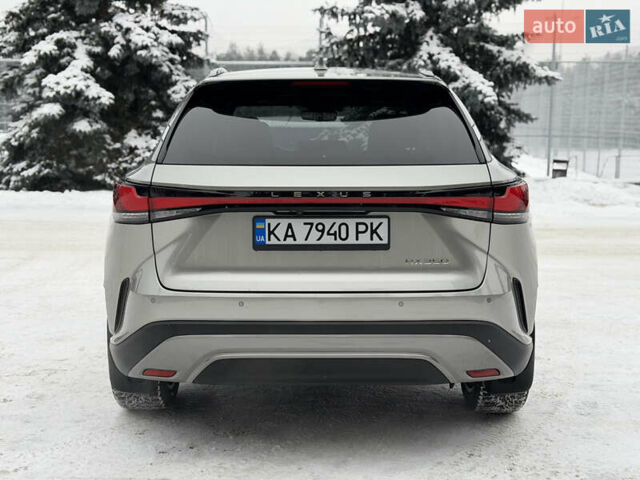 Серый Лексус РХ, объемом двигателя 2.39 л и пробегом 51 тыс. км за 59999 $, фото 4 на Automoto.ua