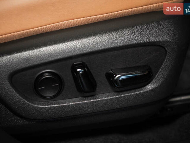 Серый Лексус РХ, объемом двигателя 2.5 л и пробегом 50 тыс. км за 75900 $, фото 30 на Automoto.ua