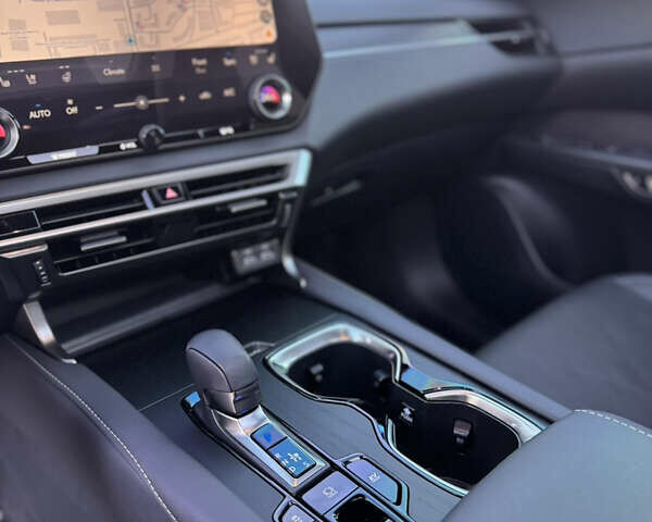 Серый Лексус РХ, объемом двигателя 2.49 л и пробегом 33 тыс. км за 68000 $, фото 12 на Automoto.ua