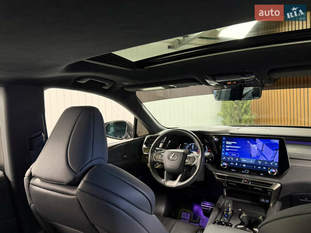 Серый Лексус РХ, объемом двигателя 2.39 л и пробегом 45 тыс. км за 64990 $, фото 22 на Automoto.ua