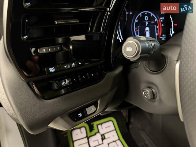 Серый Лексус РХ, объемом двигателя 2.39 л и пробегом 45 тыс. км за 64990 $, фото 24 на Automoto.ua