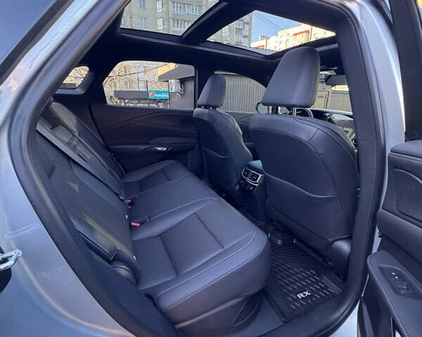 Серый Лексус РХ, объемом двигателя 2.49 л и пробегом 33 тыс. км за 68000 $, фото 20 на Automoto.ua