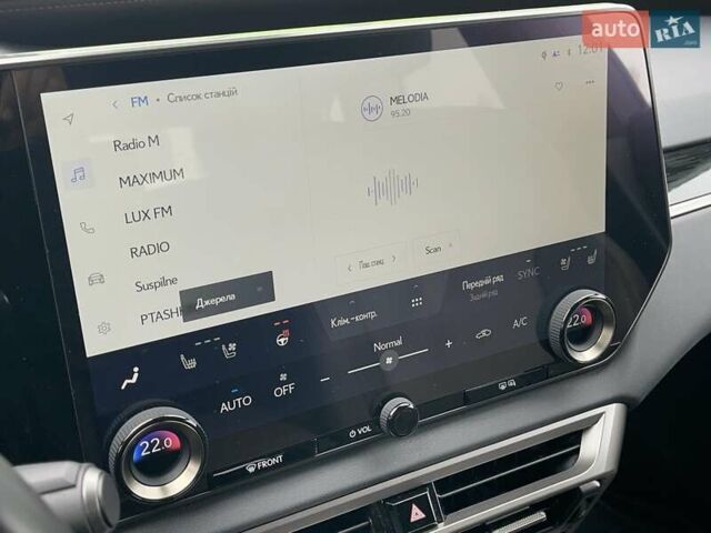 Серый Лексус РХ, объемом двигателя 2.5 л и пробегом 26 тыс. км за 82000 $, фото 20 на Automoto.ua