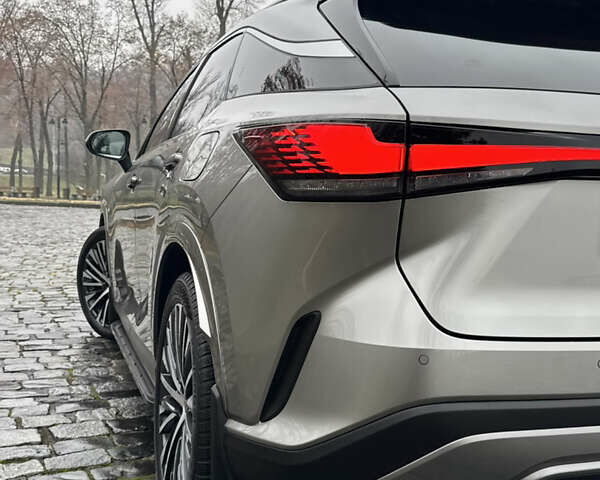 Серый Лексус РХ, объемом двигателя 2.39 л и пробегом 40 тыс. км за 63999 $, фото 148 на Automoto.ua