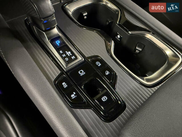 Серый Лексус РХ, объемом двигателя 2.39 л и пробегом 45 тыс. км за 64990 $, фото 30 на Automoto.ua