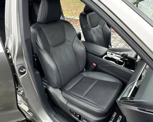 Серый Лексус РХ, объемом двигателя 2.39 л и пробегом 40 тыс. км за 63999 $, фото 163 на Automoto.ua