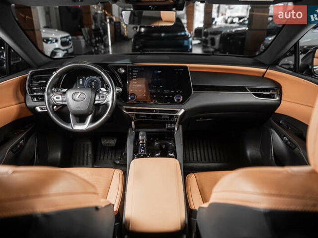 Серый Лексус РХ, объемом двигателя 2.5 л и пробегом 50 тыс. км за 75900 $, фото 57 на Automoto.ua