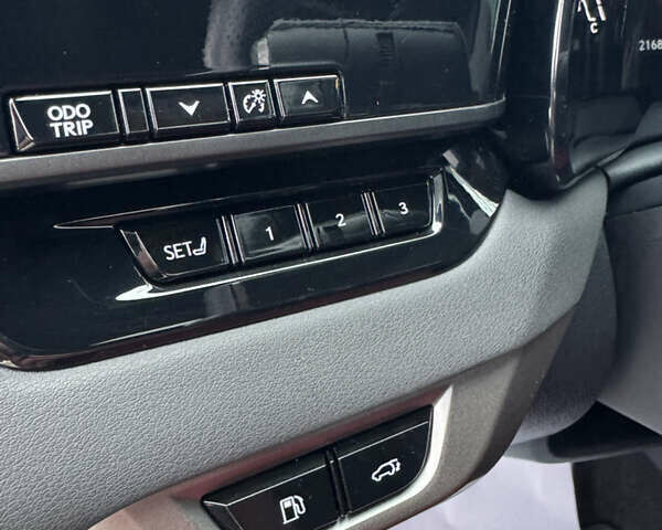 Сірий Лексус РХ, об'ємом двигуна 2.4 л та пробігом 22 тис. км за 65000 $, фото 20 на Automoto.ua