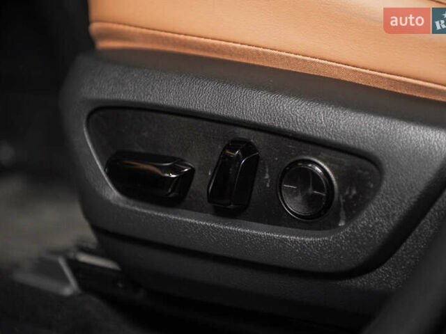 Серый Лексус РХ, объемом двигателя 2.5 л и пробегом 50 тыс. км за 75900 $, фото 37 на Automoto.ua