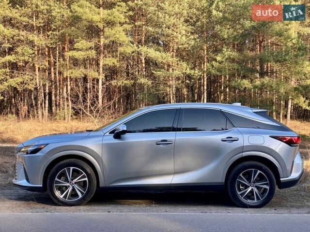 Серый Лексус РХ, объемом двигателя 2.5 л и пробегом 33 тыс. км за 63500 $, фото 6 на Automoto.ua