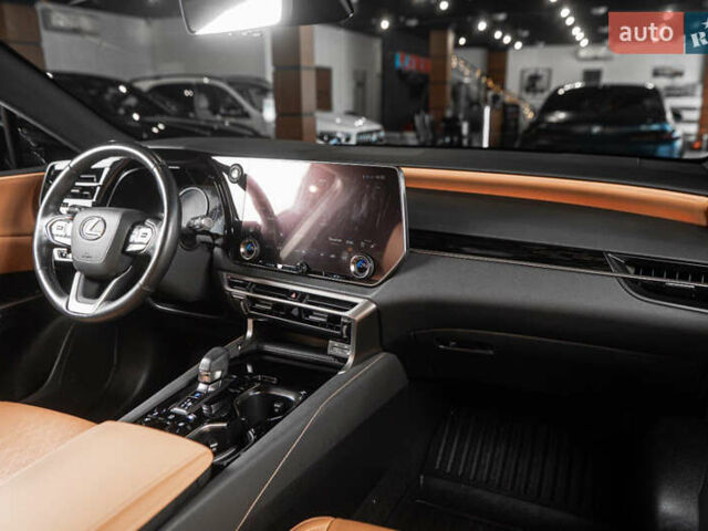 Серый Лексус РХ, объемом двигателя 2.5 л и пробегом 50 тыс. км за 75900 $, фото 56 на Automoto.ua