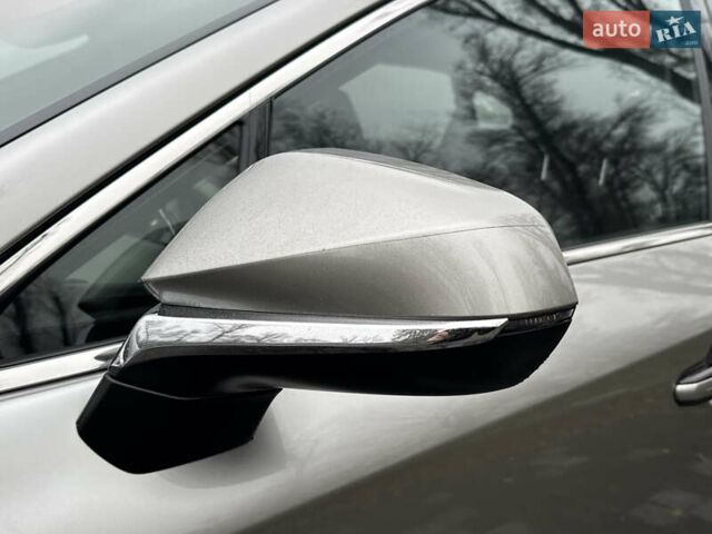 Серый Лексус РХ, объемом двигателя 2.39 л и пробегом 40 тыс. км за 63999 $, фото 135 на Automoto.ua