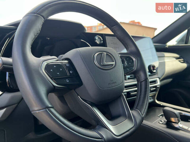 Лексус РХ 2023 в Днепре (Днепропетровске) на Automoto.ua Серый Лексус РХ, объемом двигателя 2.4 л и пробегом 50 тыс. км за 56000 $, фото 48 на Automoto.ua