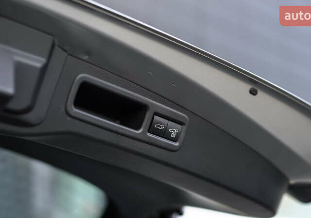 Серый Лексус РХ, объемом двигателя 2.5 л и пробегом 19 тыс. км за 82135 $, фото 11 на Automoto.ua