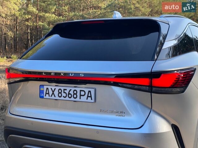 Сірий Лексус РХ, об'ємом двигуна 2.5 л та пробігом 33 тис. км за 59500 $, фото 42 на Automoto.ua