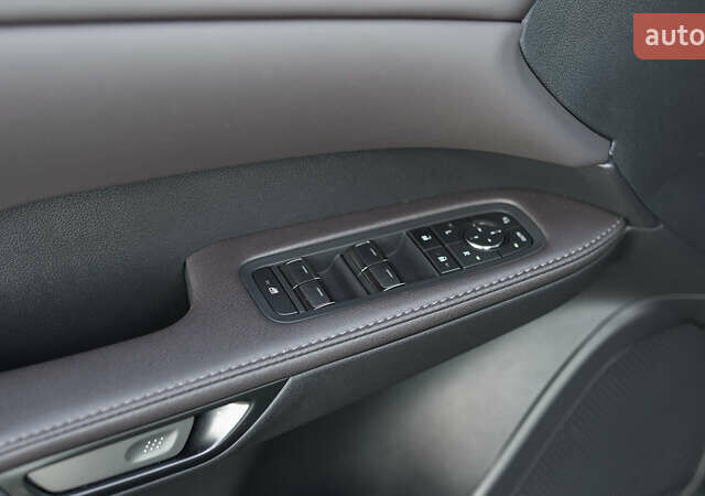 Серый Лексус РХ, объемом двигателя 2.5 л и пробегом 19 тыс. км за 82135 $, фото 14 на Automoto.ua