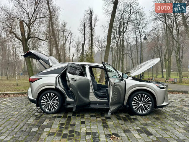 Серый Лексус РХ, объемом двигателя 2.39 л и пробегом 40 тыс. км за 63999 $, фото 103 на Automoto.ua