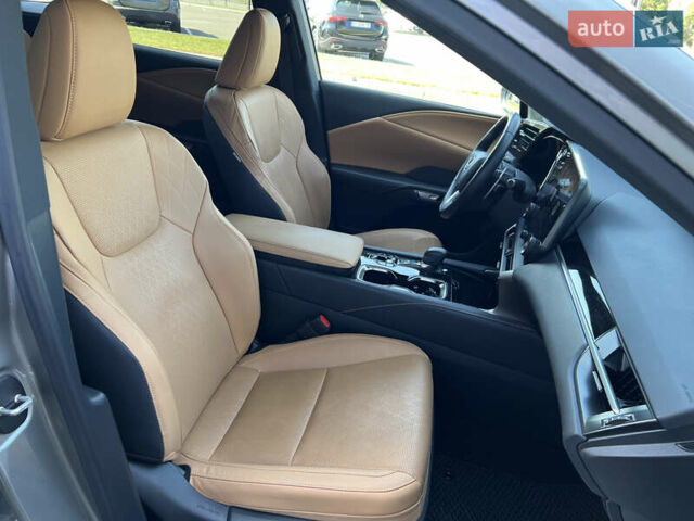 Сірий Лексус РХ, об'ємом двигуна 2.39 л та пробігом 20 тис. км за 70500 $, фото 52 на Automoto.ua