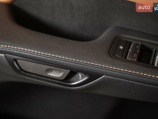 Серый Лексус РХ, объемом двигателя 2.5 л и пробегом 50 тыс. км за 75900 $, фото 36 на Automoto.ua