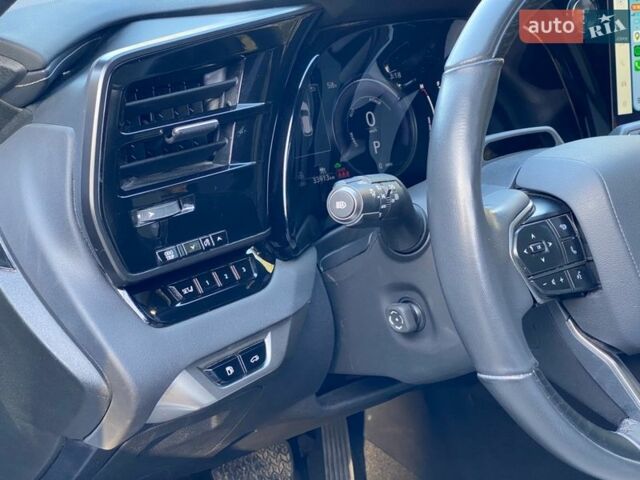 Серый Лексус РХ, объемом двигателя 2.5 л и пробегом 33 тыс. км за 63500 $, фото 39 на Automoto.ua