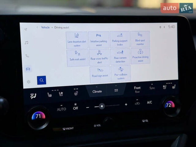 Серый Лексус РХ, объемом двигателя 2.4 л и пробегом 45 тыс. км за 64500 $, фото 26 на Automoto.ua