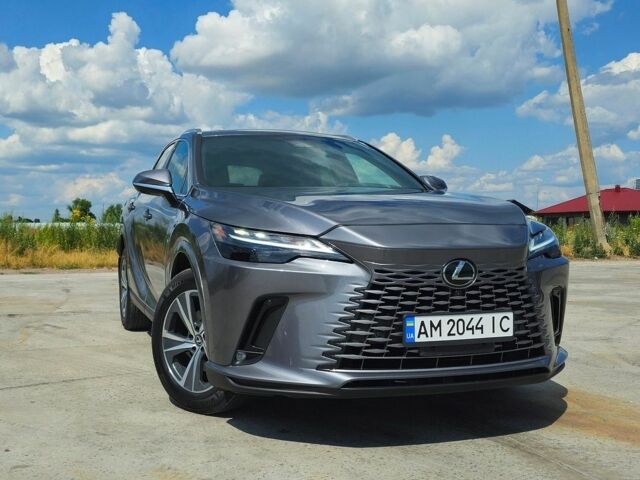 Сірий Лексус РХ, об'ємом двигуна 2.4 л та пробігом 15 тис. км за 47999 $, фото 2 на Automoto.ua