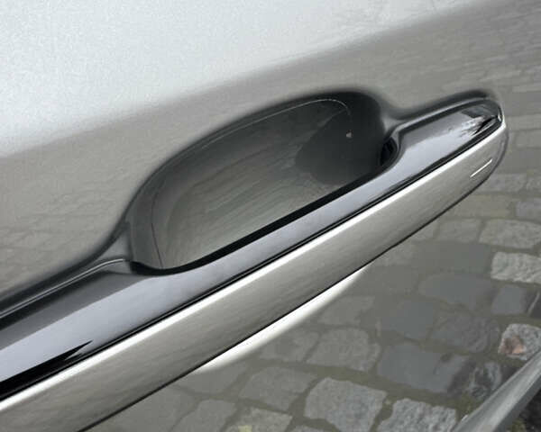 Серый Лексус РХ, объемом двигателя 2.39 л и пробегом 40 тыс. км за 63999 $, фото 31 на Automoto.ua