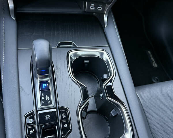 Лексус РХ 2023 в Днепре (Днепропетровске) на Automoto.ua Серый Лексус РХ, объемом двигателя 2.4 л и пробегом 50 тыс. км за 56000 $, фото 24 на Automoto.ua