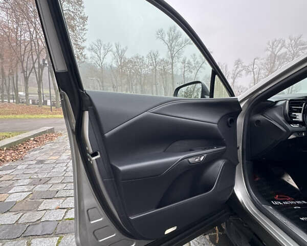 Серый Лексус РХ, объемом двигателя 2.39 л и пробегом 40 тыс. км за 63999 $, фото 41 на Automoto.ua