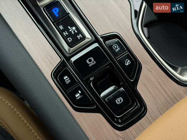 Лексус РХ 2023 в Киеве на Automoto.ua Серый Лексус РХ, объемом двигателя 2.39 л и пробегом 32 тыс. км за 59900 $, фото 23 на Automoto.ua