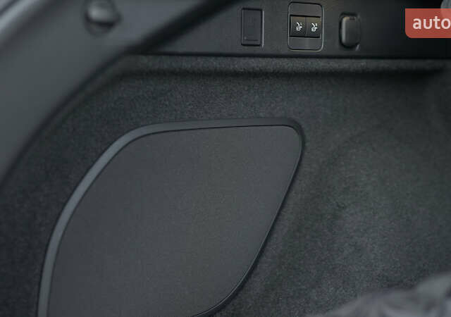 Серый Лексус РХ, объемом двигателя 2.5 л и пробегом 19 тыс. км за 82135 $, фото 10 на Automoto.ua