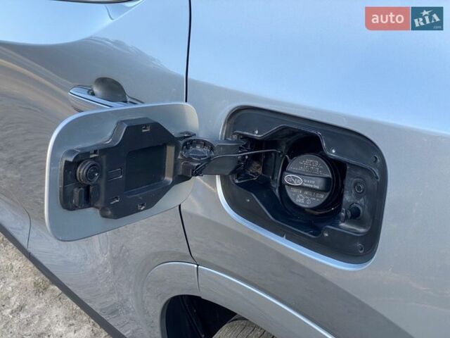 Серый Лексус РХ, объемом двигателя 2.5 л и пробегом 33 тыс. км за 63500 $, фото 60 на Automoto.ua