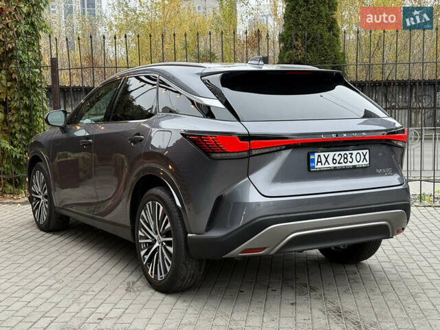 Сірий Лексус РХ, об'ємом двигуна 2.39 л та пробігом 32 тис. км за 56500 $, фото 5 на Automoto.ua