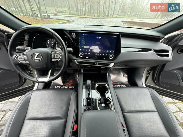 Серый Лексус РХ, объемом двигателя 2.39 л и пробегом 40 тыс. км за 63999 $, фото 34 на Automoto.ua