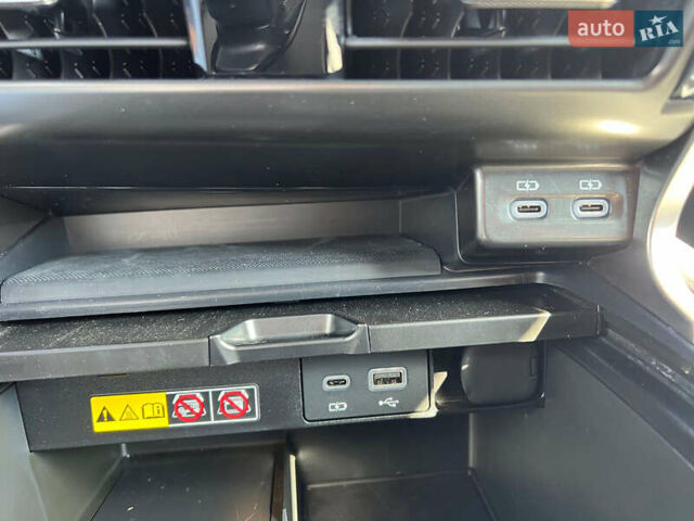 Лексус РХ 2023 в Днепре (Днепропетровске) на Automoto.ua Серый Лексус РХ, объемом двигателя 2.4 л и пробегом 50 тыс. км за 56000 $, фото 52 на Automoto.ua