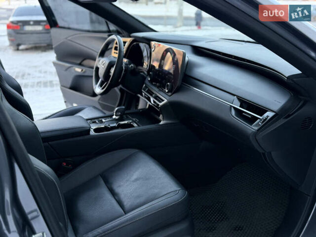 Серый Лексус РХ, объемом двигателя 2.39 л и пробегом 29 тыс. км за 59900 $, фото 12 на Automoto.ua