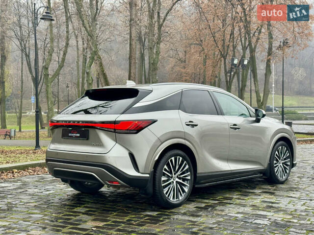 Серый Лексус РХ, объемом двигателя 2.39 л и пробегом 40 тыс. км за 63999 $, фото 5 на Automoto.ua