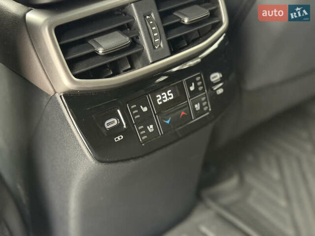 Серый Лексус РХ, объемом двигателя 2.39 л и пробегом 51 тыс. км за 59999 $, фото 22 на Automoto.ua