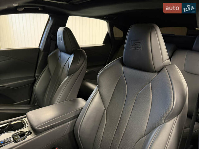 Серый Лексус РХ, объемом двигателя 2.39 л и пробегом 45 тыс. км за 64990 $, фото 38 на Automoto.ua