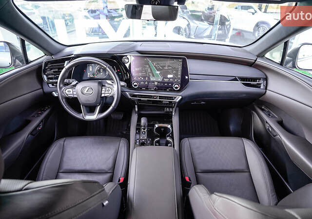 Серый Лексус РХ, объемом двигателя 2.5 л и пробегом 19 тыс. км за 82135 $, фото 7 на Automoto.ua