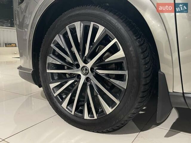Серый Лексус РХ, объемом двигателя 2.5 л и пробегом 26 тыс. км за 82000 $, фото 53 на Automoto.ua