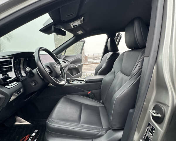 Серый Лексус РХ, объемом двигателя 2.39 л и пробегом 40 тыс. км за 63999 $, фото 44 на Automoto.ua